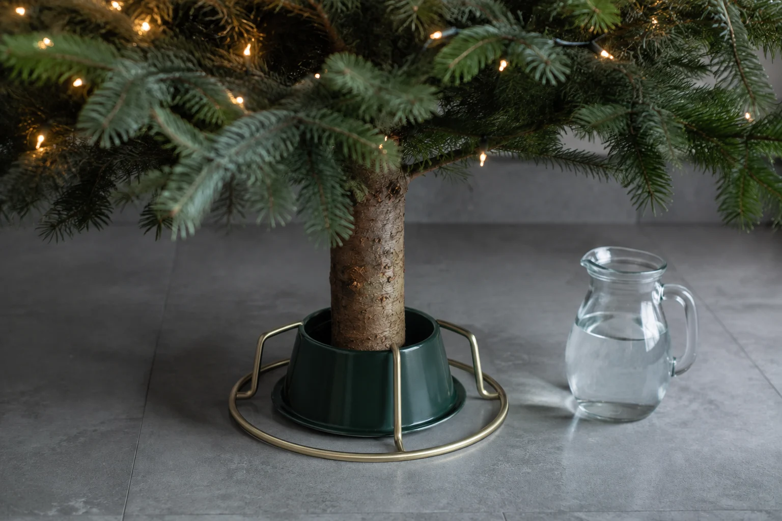 A real tree held in one of our green water-reservoir stands